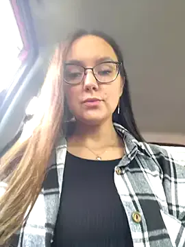 SexyMona – webcam model profile photo Image 8