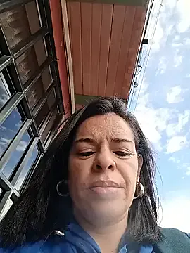 AmandaMartinez – webcam model profile photo Image 12