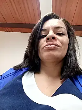 AmandaMartinez – webcam model profile photo Image 15