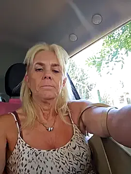 LizaGold40 – webcam model profile photo Image 14