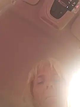 LizaGold40 – webcam model profile photo Image 15