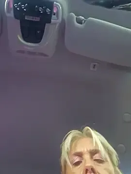 LizaGold40 – webcam model profile photo Image 18