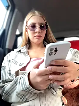 amberdemonss – webcam model profile photo Image 18