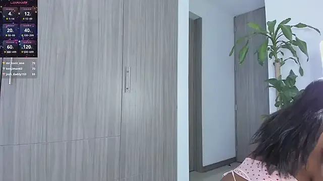 KatieeGomez – webcam model profile photo Image 8