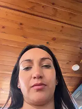 LaytonBox – webcam model profile photo Image 6