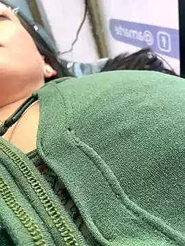 LaytonBox – webcam model profile photo Image 8