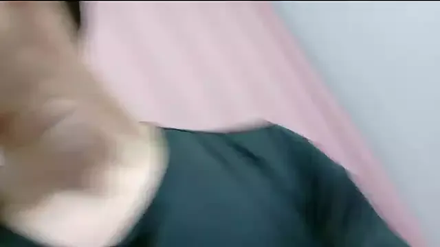 LaurenDwar – webcam model profile photo Image 3