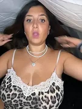 KatieeGomez – webcam model profile photo Image 14