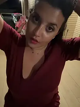 KatieeGomez – webcam model profile photo Image 6