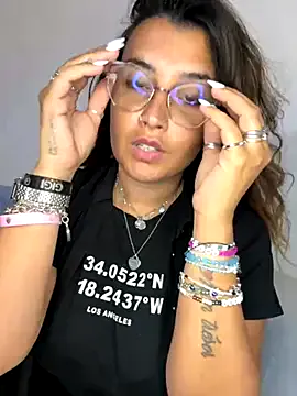 KatieeGomez – webcam model profile photo Image 9