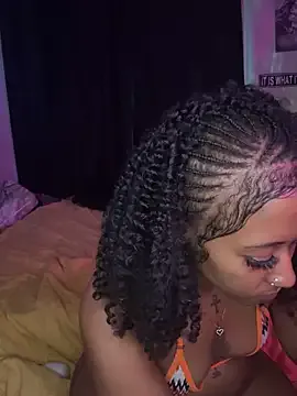 PatrizzeMartinez – webcam model profile photo Image 4