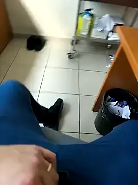 YourScarlettSweetheart – webcam model profile photo Image 11