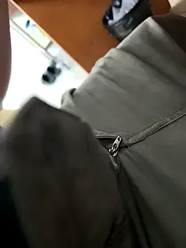 YourScarlettSweetheart – webcam model profile photo Image 14