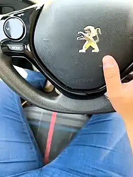 YourScarlettSweetheart – webcam model profile photo Image 6