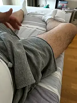 YourScarlettSweetheart – webcam model profile photo Image 7