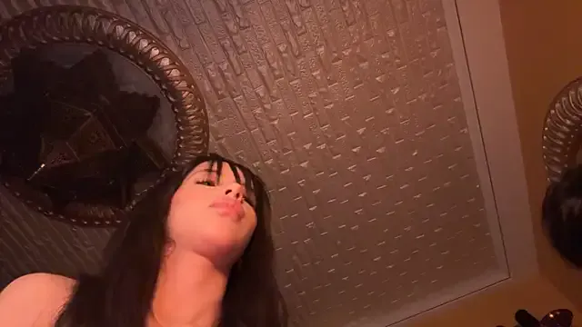 EddieAdams – webcam model profile photo Image 9