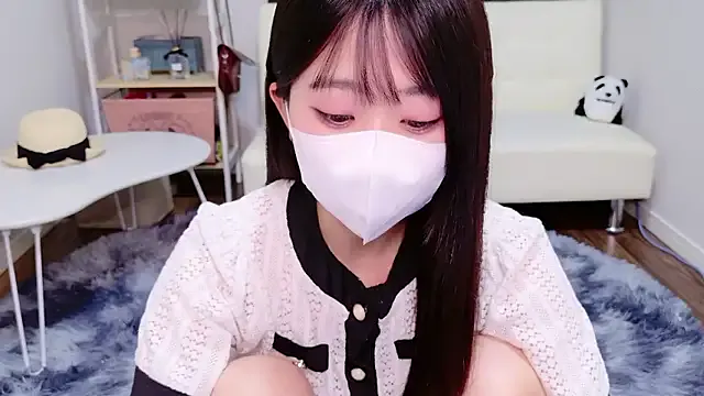 KarinaPretty19 webcam show Image 15