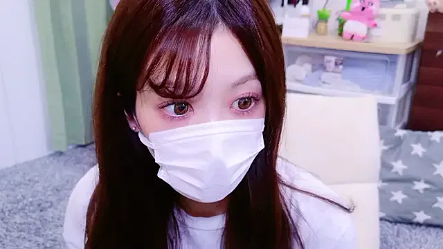 Crelly – webcam model profile photo Image 18