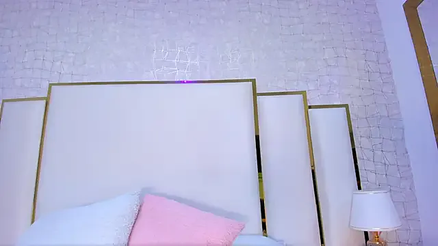 CarleeVelvet – webcam model profile photo Image 8