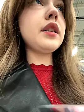 NovaSwan – webcam model profile photo Image 16