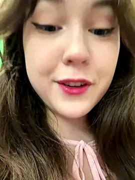 NovaSwan – webcam model profile photo Image 6