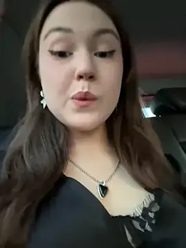 NovaSwan – webcam model profile photo Image 7