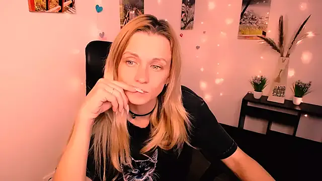 ToriMayer – webcam model profile photo Image 10