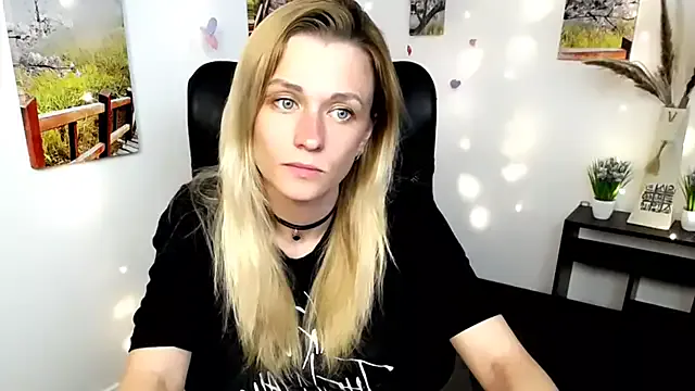 ToriMayer – webcam model profile photo Image 4