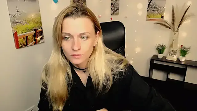 ToriMayer – webcam model profile photo Image 6