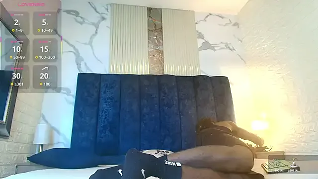 lore123 – webcam model profile photo Image 17