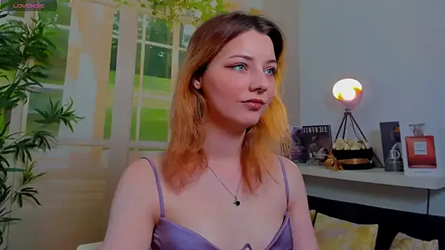 SarhaParcker – webcam model profile photo Image 3