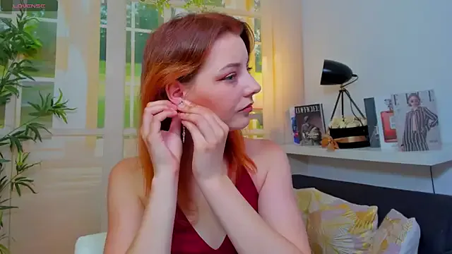 SarhaParcker – webcam model profile photo Image 5