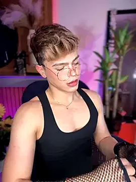 Bustykeyla – webcam model profile photo Image 12