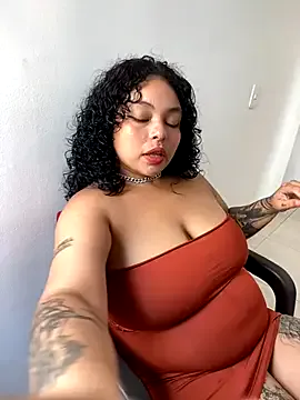 PrincessPlee – webcam model profile photo Image 15