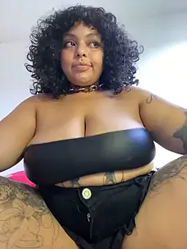 PrincessPlee – webcam model profile photo Image 18