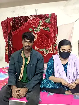 MissDesi webcam show Image 11