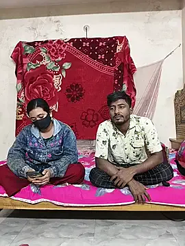 MissDesi webcam show Image 2