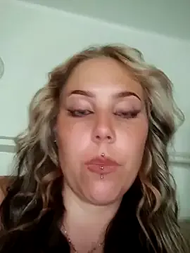 alanaascott – webcam model profile photo Image 4