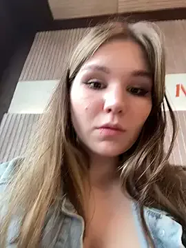 akamilasweetcm101 – webcam model profile photo Image 15