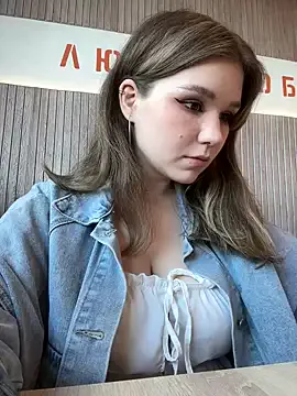 akamilasweetcm101 – webcam model profile photo Image 8