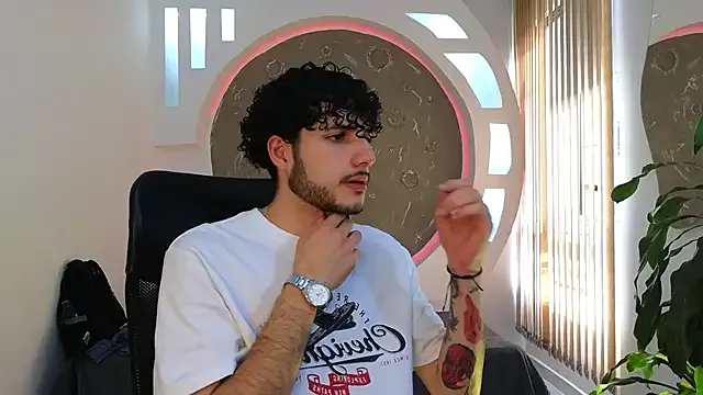 19xTHAxGOD – webcam model profile photo Image 11