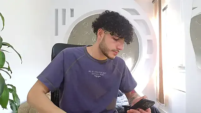 19xTHAxGOD – webcam model profile photo Image 19