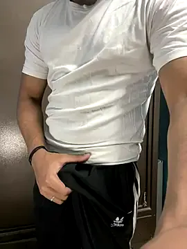 ThaniaHill – webcam model profile photo Image 18