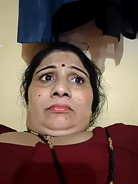 akamilasweetcm101 – webcam model profile photo Image 3