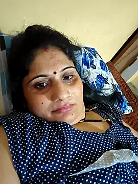 akamilasweetcm101 – webcam model profile photo Image 5