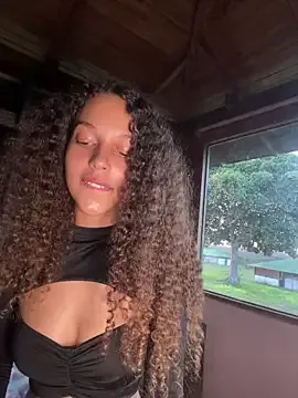 akamilasweetcm101 – webcam model profile photo Image 3