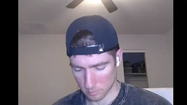 Red_Lola – webcam model profile photo Image 2