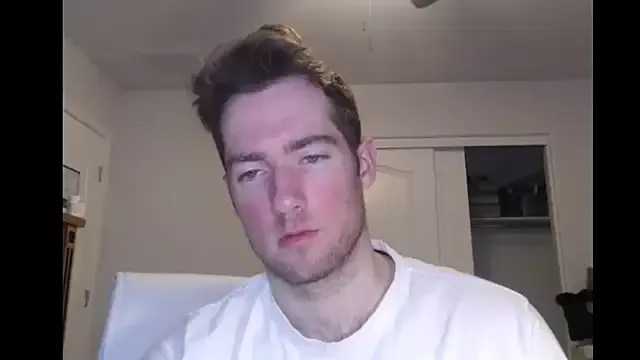 Red_Lola – webcam model profile photo Image 3