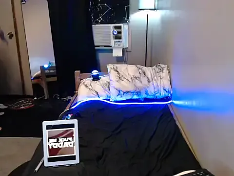 PrincessPlee – webcam model profile photo Image 3