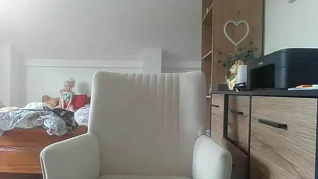 akamilasweetcm101 – webcam model profile photo Image 6